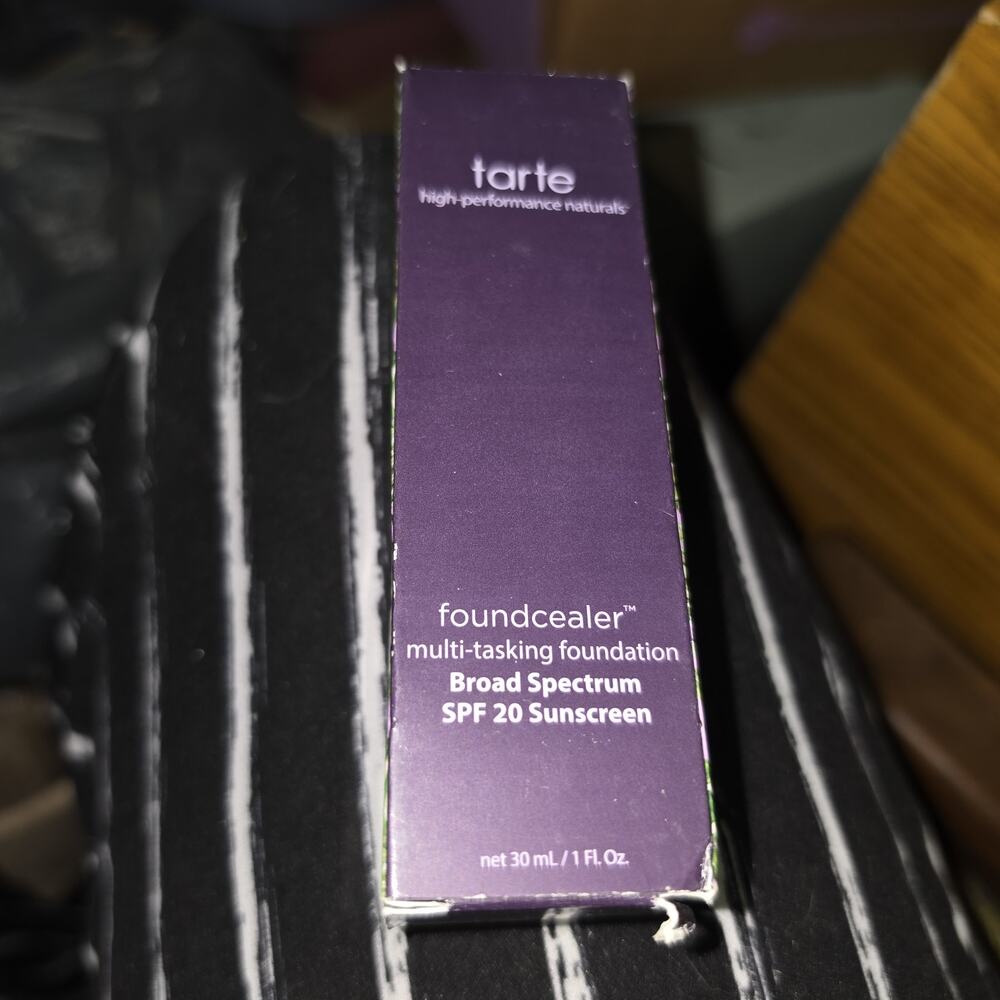Tarte Foundcealer Multi-Tasking Foundation Tan-Deep Honey 49H Spectrum SPF20